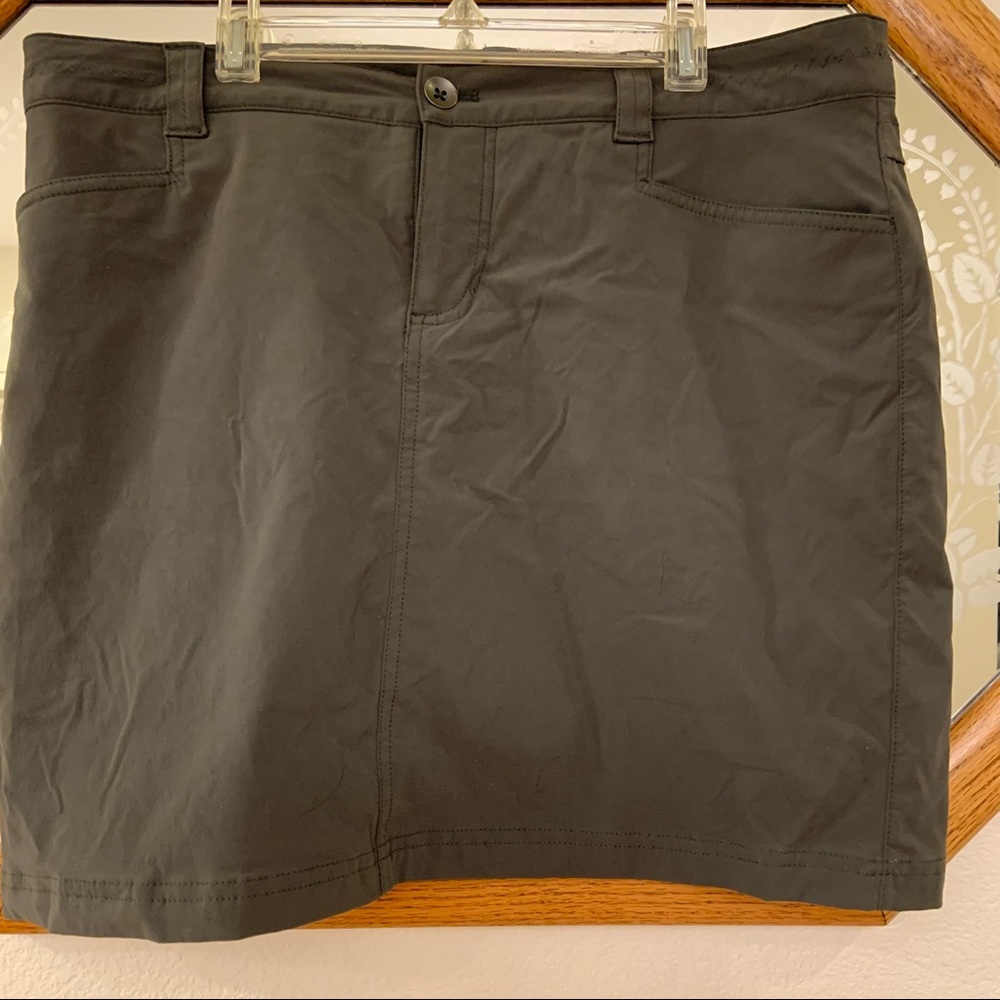 Eddie Bauer Skort in Grey. Buy one or bundle with Khaki Skort